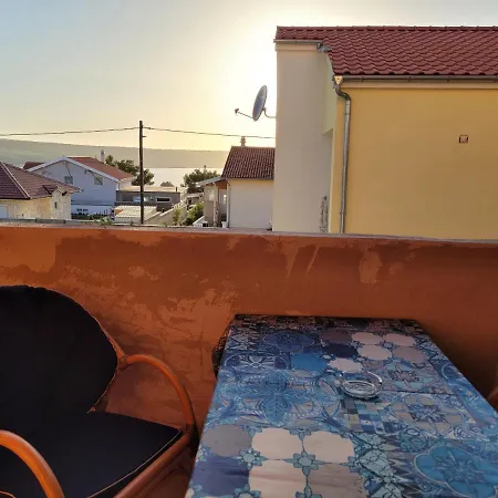 Apartment House Sunset Karin Gornji Karin