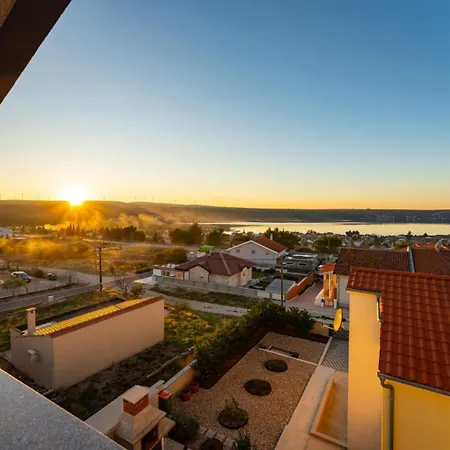 Appartamento House Sunset Karin